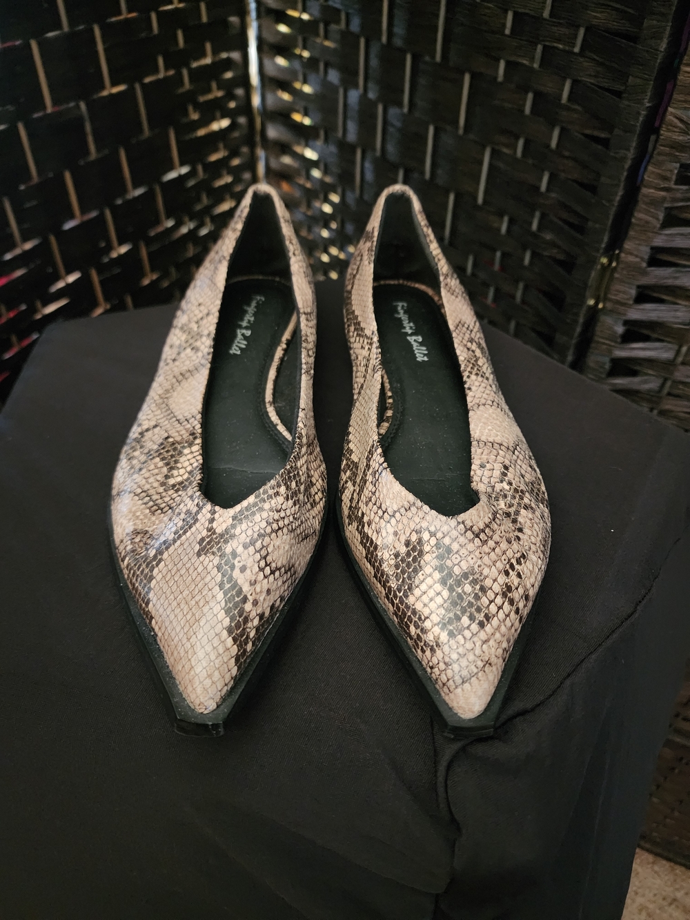 Pointed Snake-Print Flats in Taupe and Black. (B1)